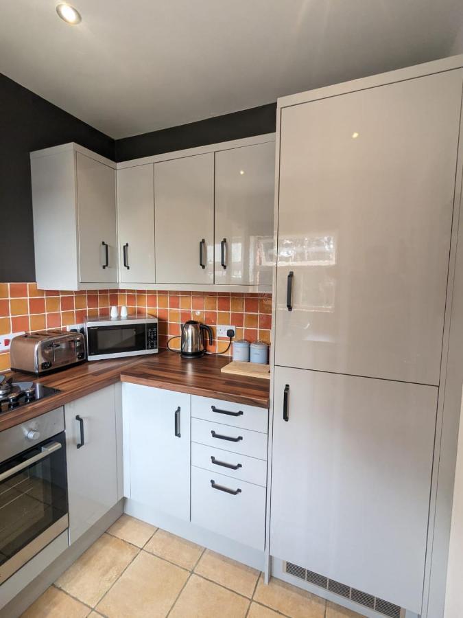Stylish Modern Apartment, Free Secure Parking Allesley المظهر الخارجي الصورة
